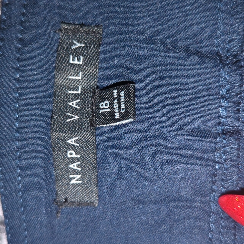 Napa Valley Navy Crop Pant 18 - Picture 7 of 9